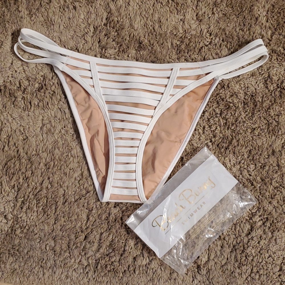 Beach bunny bottom only size L